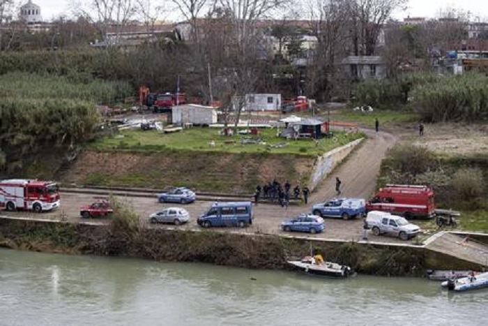 Pina Orlando suicida nel Tevere, il marito: "Ha avvolto le piccole nella coperta, poi sono spariti"