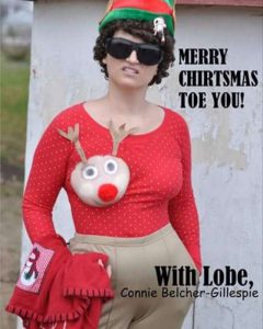 la maglietta con le corna di renna e il buco 2