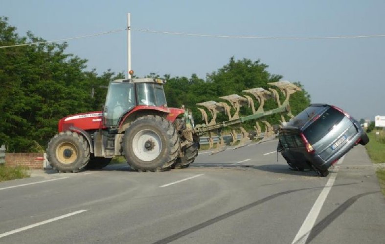 Moglie muore investita da trattore: risarciti tutti i parenti, tranne il marito colpevole di corna