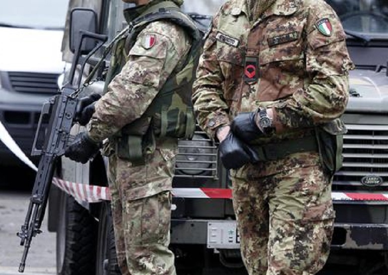 Vaticano, tenta di incendiare veicolo dell'esercito: fermato marocchino (foto d'archivio Ansa)