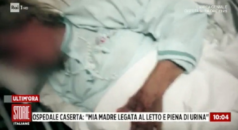Storie Italiane, la testimonianza: "Mia madre 85enne legata a un letto tra lenzuola sporche di sangue"