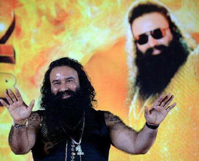 santone indiano in carcere per abusi, condannato all'ergastolo per omicidio giornalista