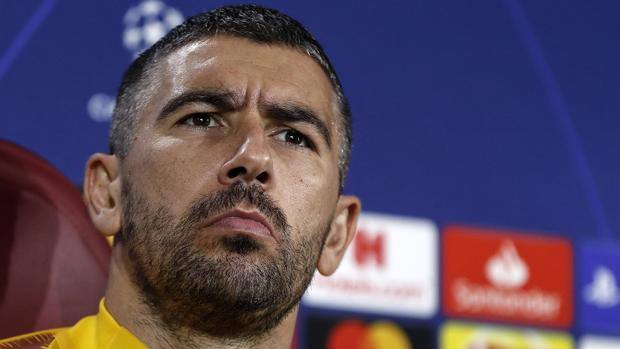 Kolarov nel mirino dei tifosi della Roma: "Ci insulti, vattene!"