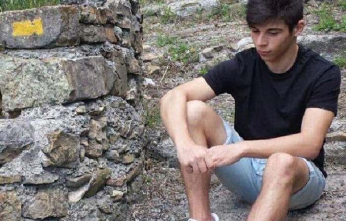 Alessio Vinci, 18enne di Ventimiglia trovato morto a Parigi. Aveva detto che sarebbe andato a Torino...