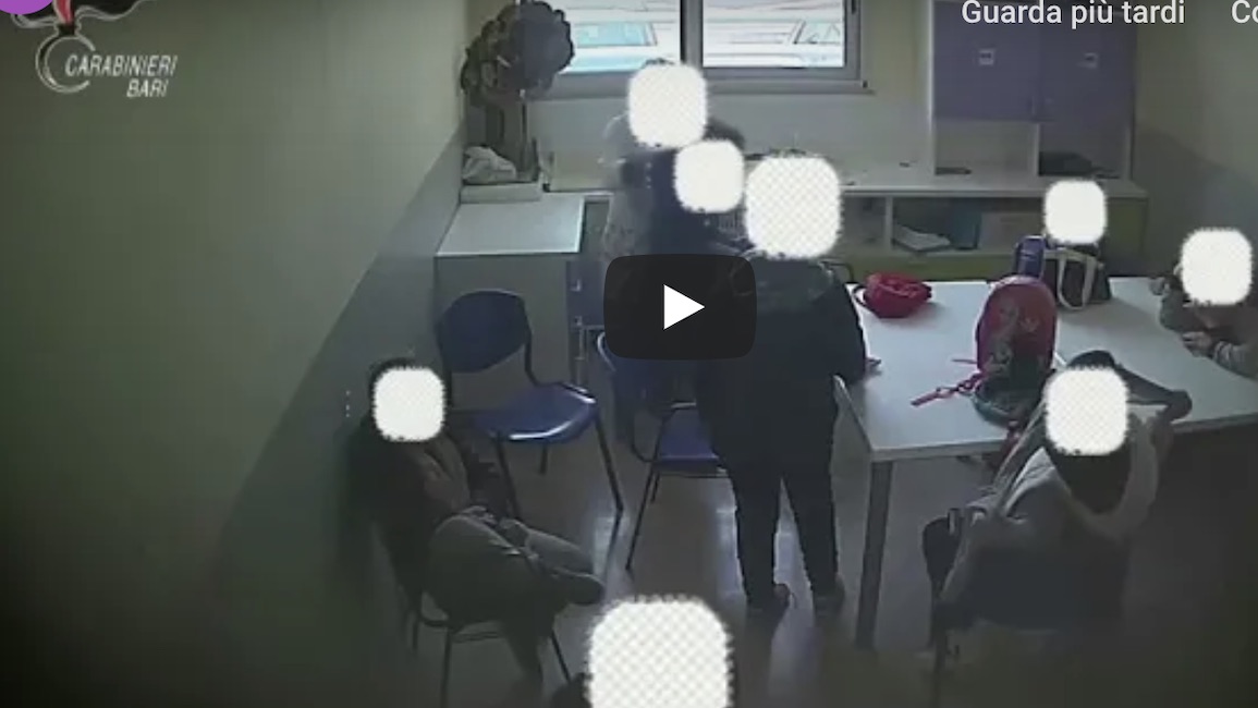 YOUTUBE Botte e insulti ai bimbi autistici nel centro di riabilitazione: arrestate 4 educatrici