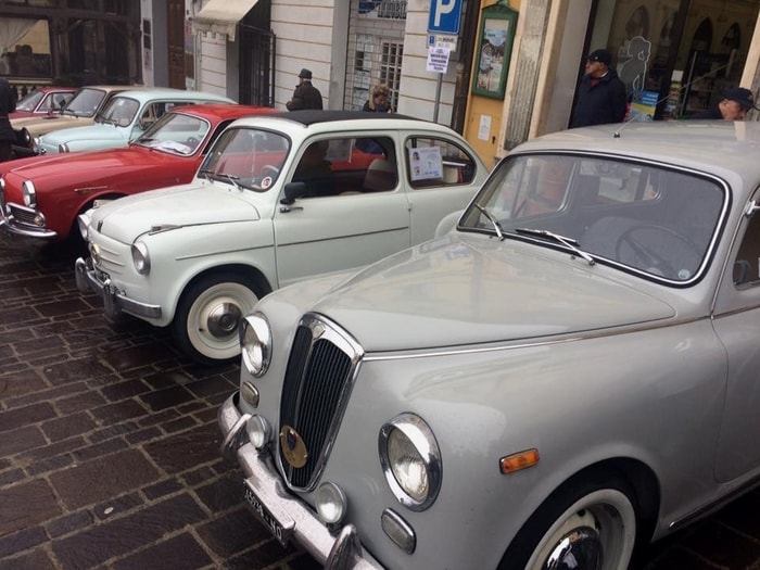 Bollo auto dimezzato per i veicoli con più di 20 anni