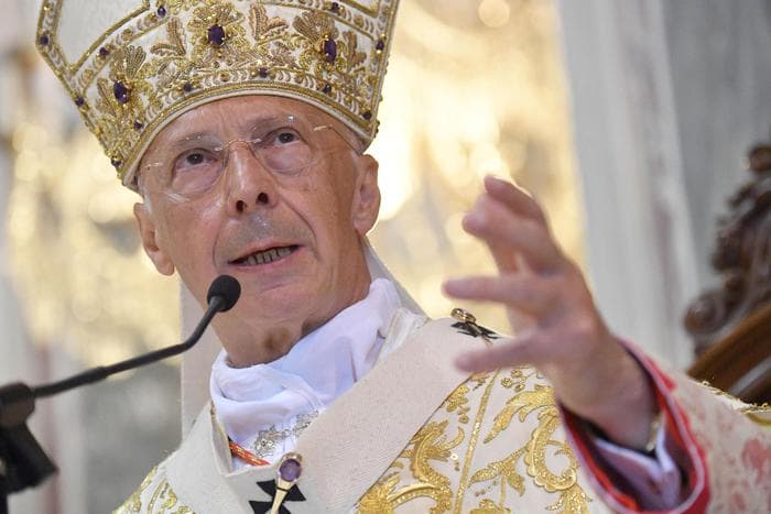 Genova. Il Cardinal Bagnasco all'ultima messa da vescovo: Te Deum e obiezione di coscienza