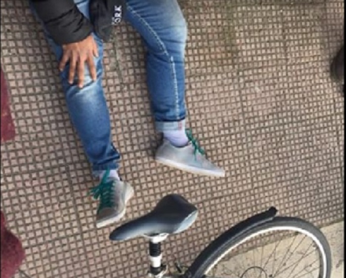 Bari, fanno cadere dalla bici migrante bengalese senza motivo. L'assessore li denuncia2