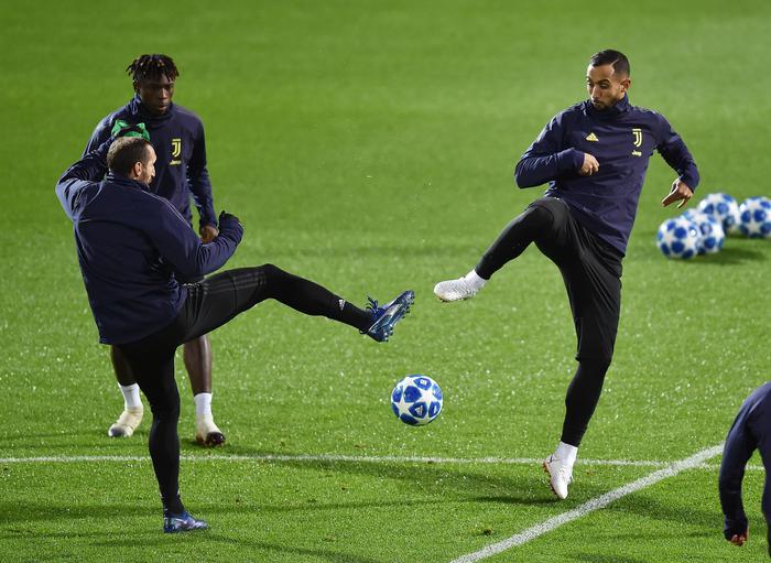 Juventus, risentimento muscolare per Benatia prima della Supercoppa Italiana