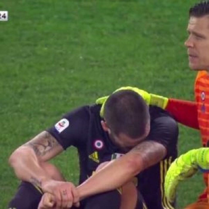 Bonucci, distorsione alla caviglia: fuori un mese, salta l'Atletico Madrid