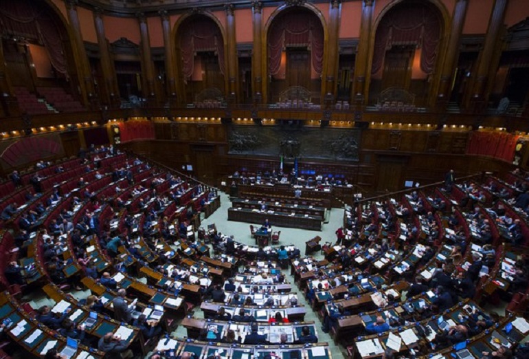 Meningite, ragazzo ricoverato dopo aver partecipato a un evento alla Camera. Profilassi a Montecitorio (foto Ansa)