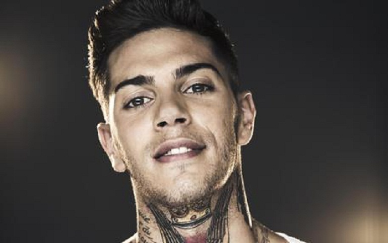 Emis Killa: "Se non leccate la f...". E Francesca Barra risponde così (foto Ansa)