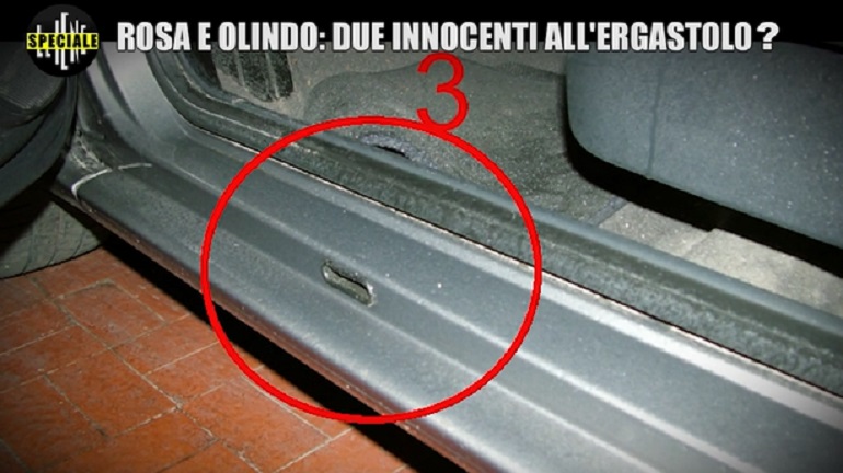 Strage di Erba, Le Iene: "La storia della macchia di sangue sulla macchina di Olindo"