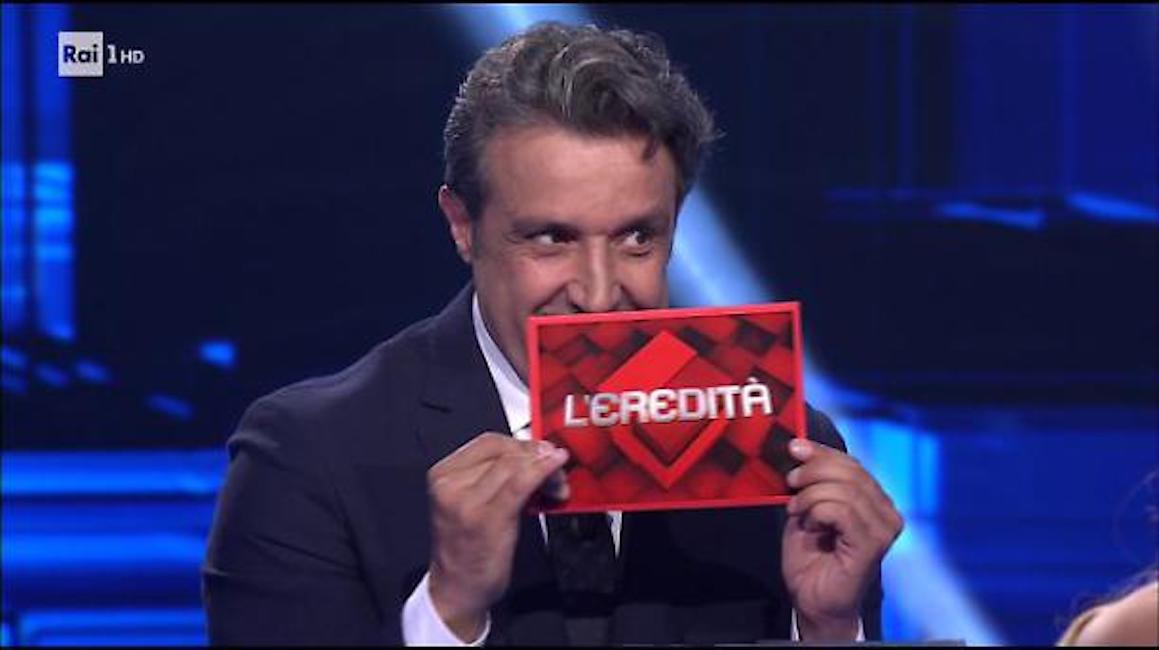 "L'Eredità", la gaffe del sabato sera: "Fare le leggi? Legislare..."