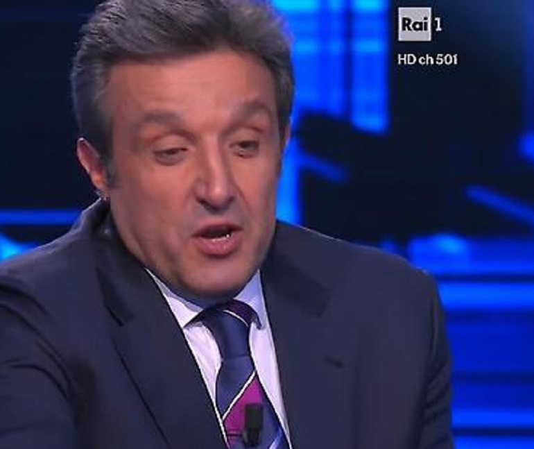 "L'Eredità", la domanda: "La strega del mare della Sirenetta?". Il concorrente: "U... stica!"