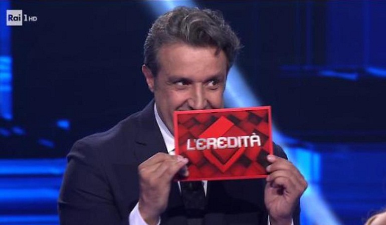 "L'Eredità", la risposta contestata dai fan: "La gomitata non è un tipico fallo di contrasto"