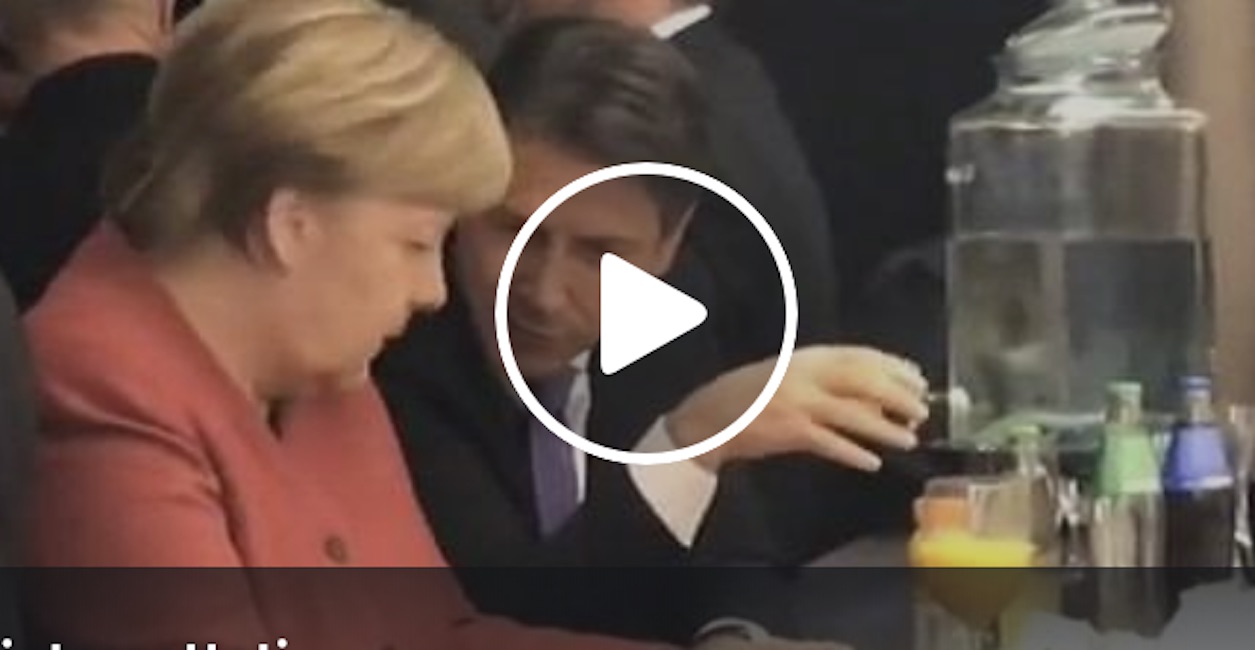 Conte e Merkel, il fuorionda a Davos: "M5s preoccupati perché al 26% e Salvini è al 35%"