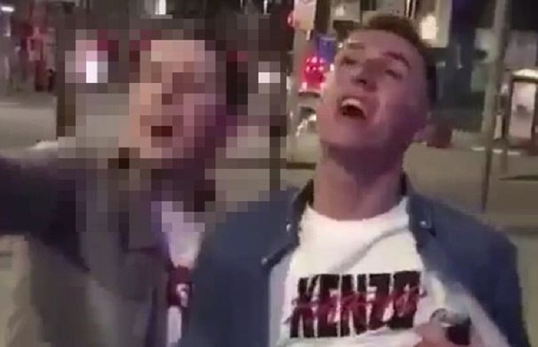 Gavin Whyte, il calciatore inglese si masturba in strada: indagato per atti osceni