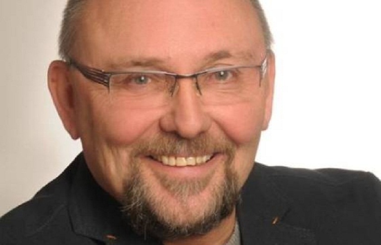 Germania, leader estrema destra picchiato in strada. La polizia: "Motivazione politica"