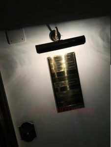 Carige, Conte nega: "Mai avuto studio con Alpa". Ma sulla targa c'era il suo nome... FOTO