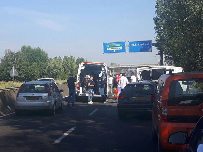 Autostrada A1, incidente tra Reggio Emilia e allacciamento A1/A22: due morti