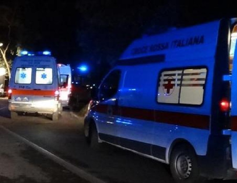 Milano, incidente sulla provinciale 128: uomo in coma, due bambini ricoverati con la madre (foto d'archivio Ansa)