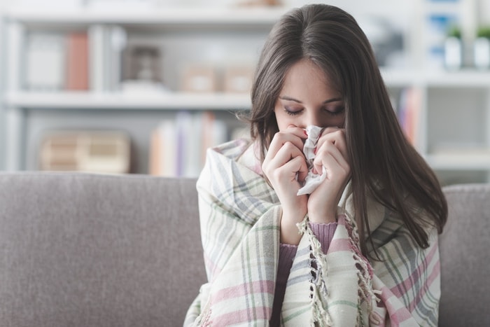 Influenza o raffreddore? Cinque modi per capirlo: temperatura, mal di testa...