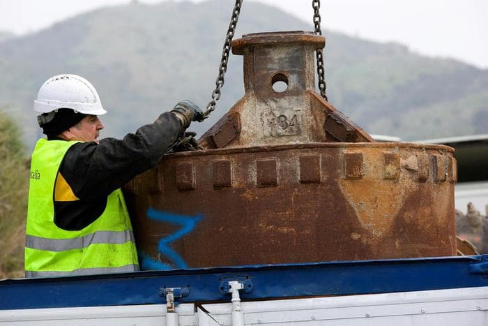 Spagna, bimbo nel pozzo: la roccia blocca la trivella a otto metri da Julen