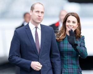 Kate Middleton e il cappottino scozzese di Alexander McQueen
