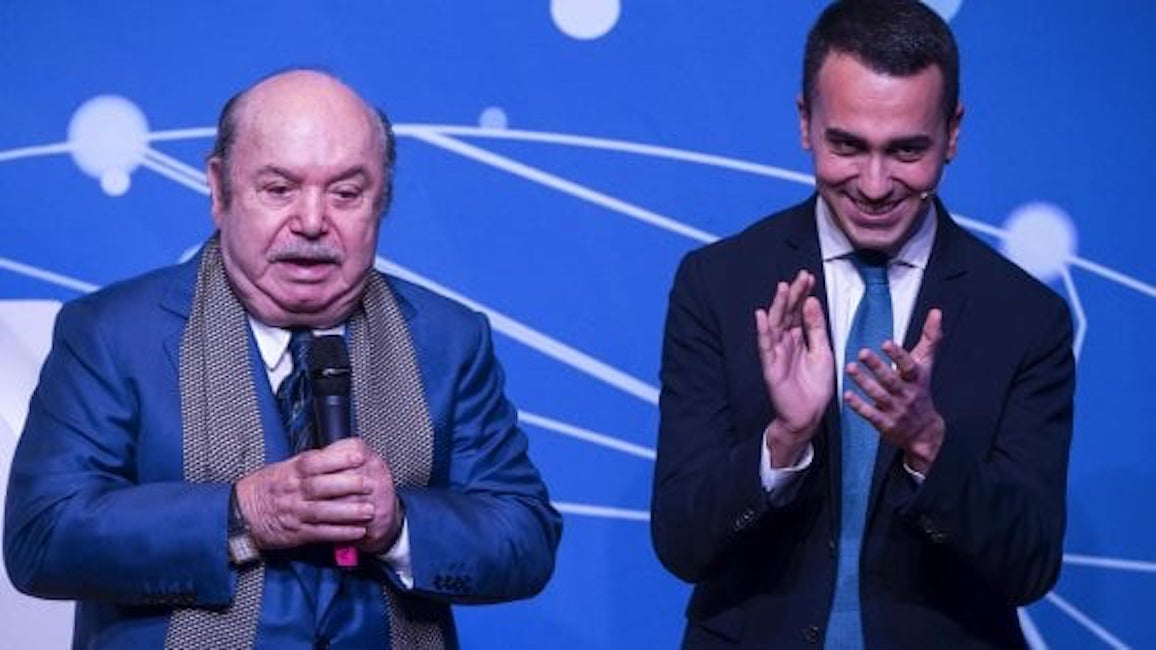 Lino Banfi all'Unesco, gaffe Di Maio: "Sostituisce Pupi Avati, anzi Folco Quilici". Ma il regista: "Tanto non si fa nulla"