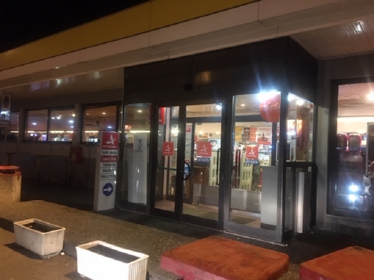 Lotteria Italia, chi ha vinto 5 milioni a Sala Consilina? Le ipotesi: "Forse una persona di passaggio" (foto Ansa)