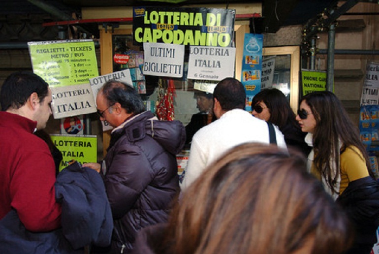 Lotteria Italia, l'elenco dei biglietti vincenti di prima e seconda categoria (foto Ansa)