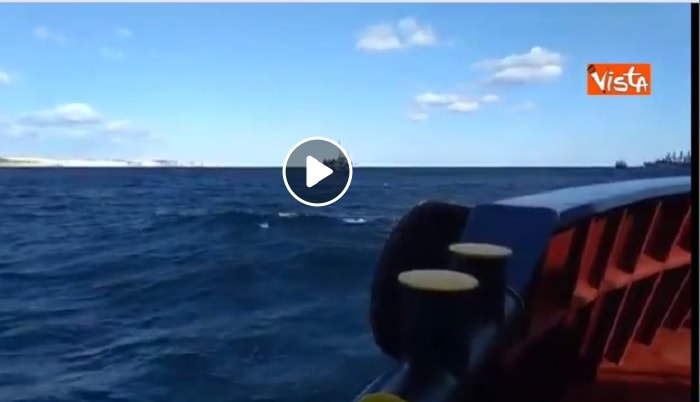 Sea Watch e Mediterranea raggiungono nave migranti a largo di