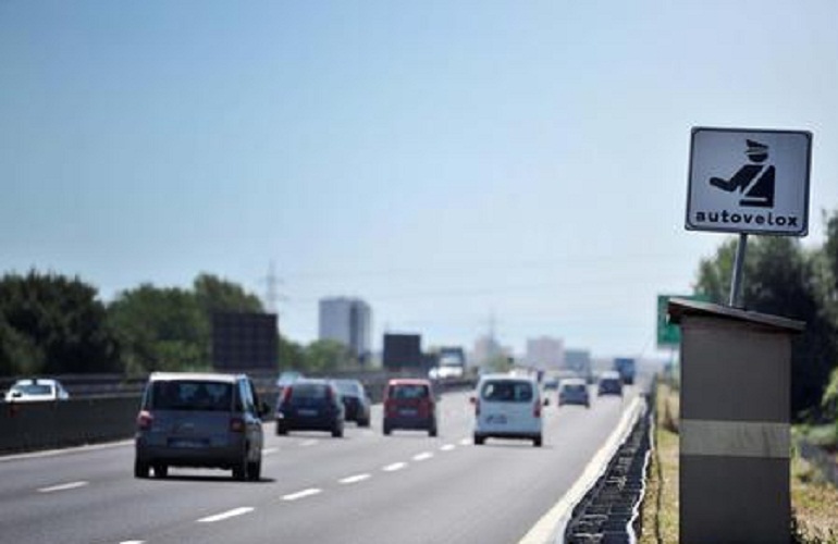 Vicenza, arriva la multa per eccesso di velocità: ma il proprietario della macchina è... morto (foto d'archivio Ansa)
