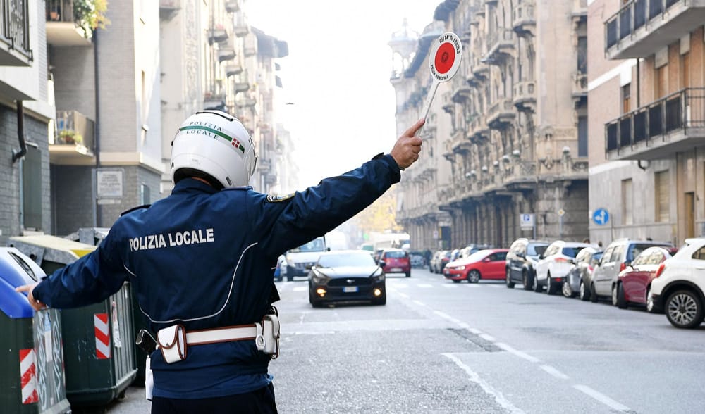 Multe cancellate a parenti e amici: 197 indagati a Roma, c'è anche Lotito