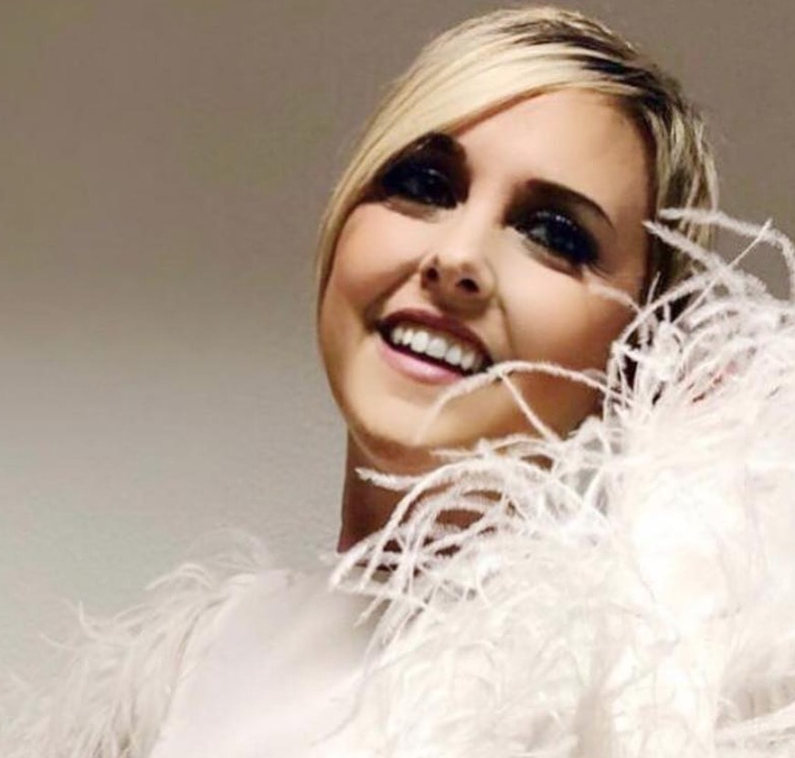 Nadia Toffa a Le Iene con i suoi capelli. "Ma non sono guarita, magari!"