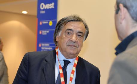 Salvini, Leoluca Orlando contro il decreto sicurezza: "Offende gli italiani. Indagatemi"