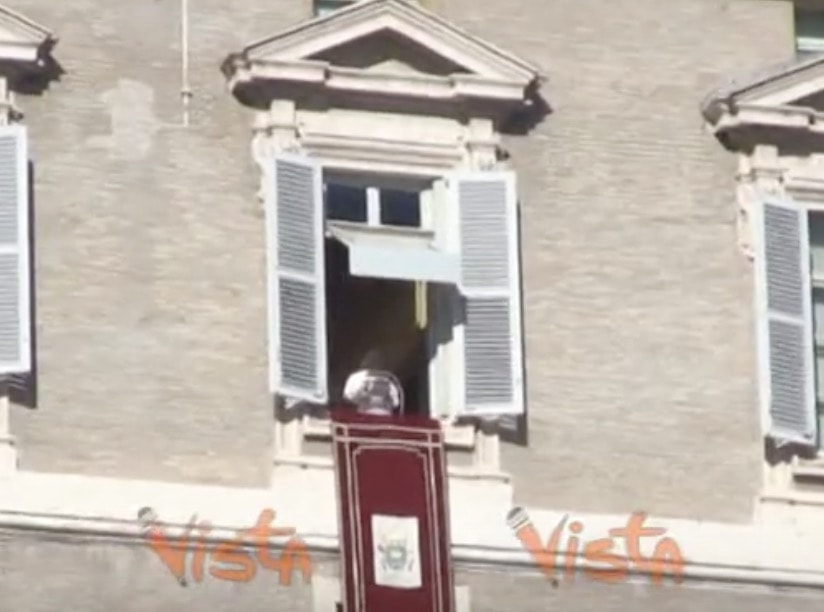 Papa Francesco, appello per i migranti di Sea Watch e Sea Eye VIDEO