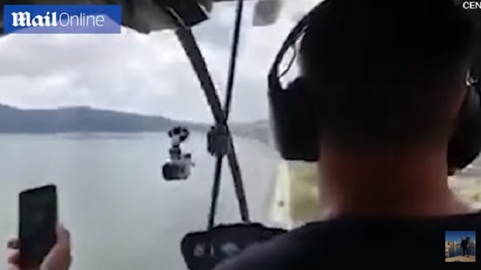 Pilota perde il controllo di un elicottero durante un volo turistico e uccide un uomo VIDEO (da YouTube)