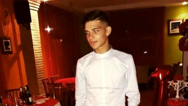 Francesco Pio Tomaiuolo scomparso da Foggia a 15 anni. La mamma: "Aiutatemi a trovarlo"