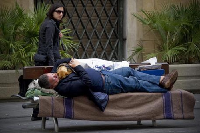 Poveri ma finti: 6 Isee su 10 sono irregolari