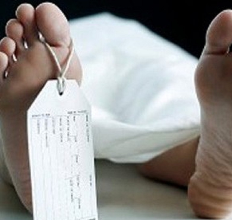 Russia: anziana ubriaca sviene. La dichiarano morta ma si sveglia in obitorio e... muore di ipotermia