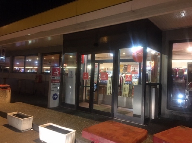 Lotteria Italia, venduto in un autogrill di Sala Consilina (A3) il biglietto vincente del primo premio (foto Ansa)