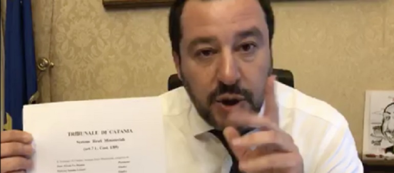 Caso Diciotti, il tribunale dei ministri chiede processo contro Salvini. Lui replica: "Ritenetemi sequestratore per i mesi a venire"