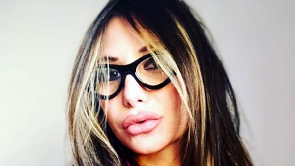 Sarah Altobello isola