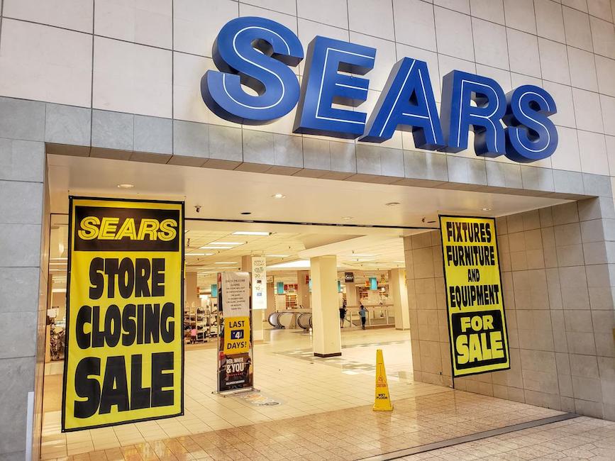 Sears, da supermarket simbolo alla bancarotta, colpa tagli dei costi o Amazon?