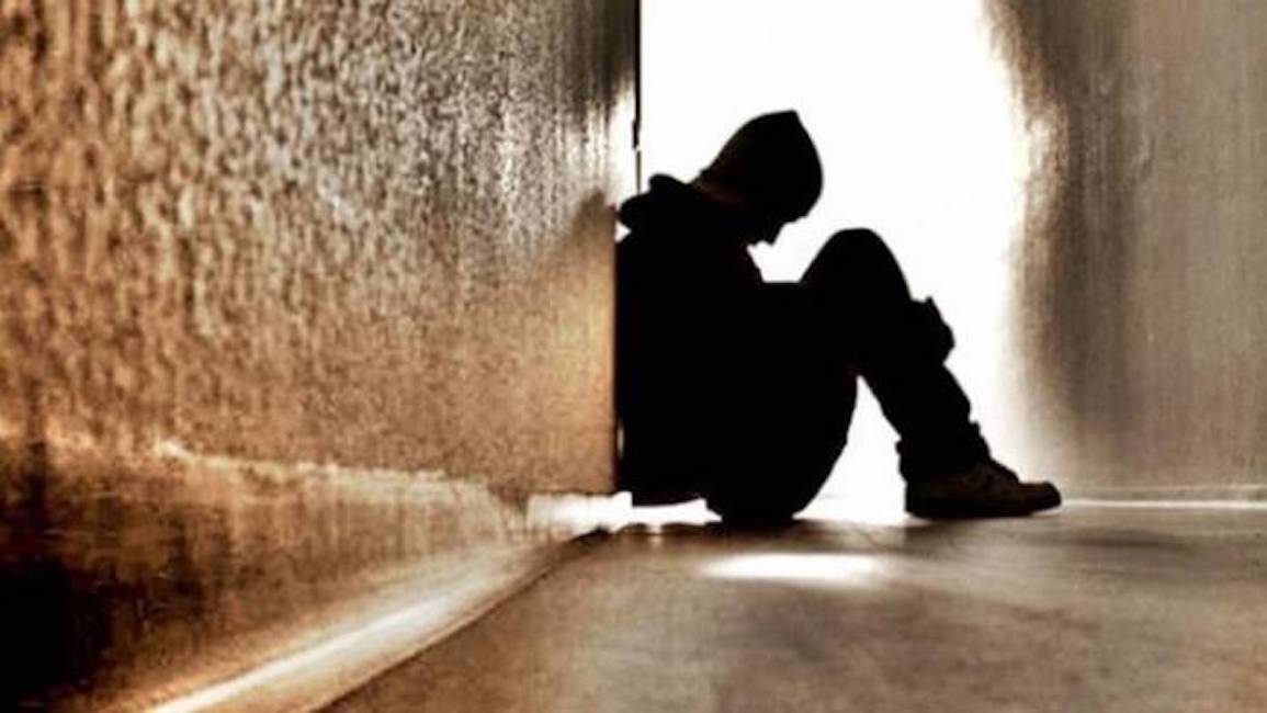 Ravenna, temono che il figlio sia gay e lo segregano in casa: genitori indagati