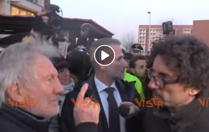 Toninelli contestato a Pioltello, il ministro: "Venga in banca, le mostro il mio conto"