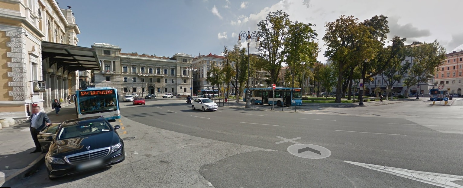 Trieste, ubriaco si schianta contro l'auto dei carabinieri: denuncia e patente ritirata