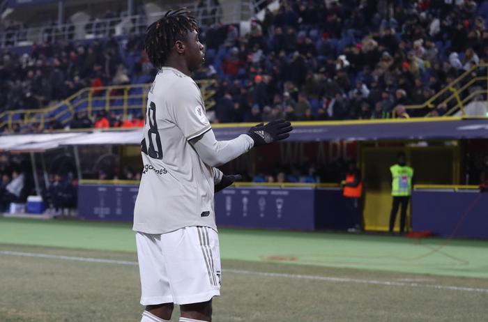 Tifosi Bologna: "Niente cori o buu razzisti a Kean, è stato fischiato come gli altri"